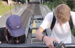 Video: Student aan ROC Nijmegen reist illegaal op het dak van een trein